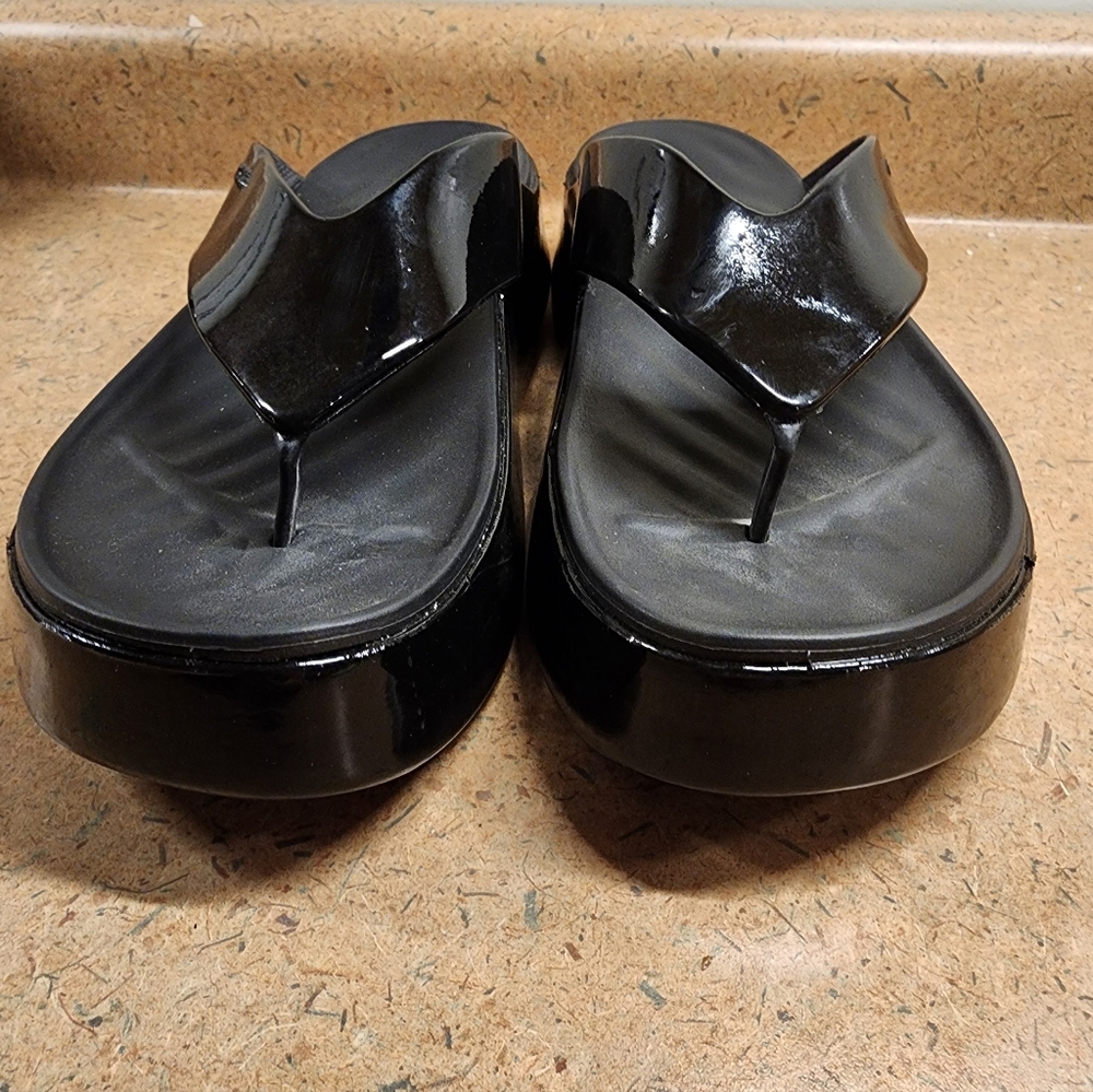 CROCS Glossy Black Women's Sandals - Picture 5 of 6